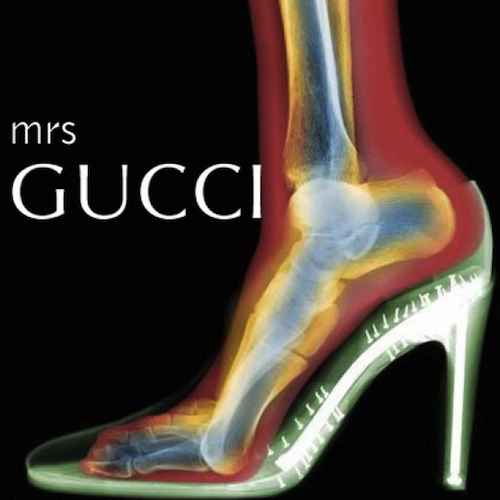 H «Μαύρη Χήρα» του οίκου Gucci γίνεται μιούζικαλ